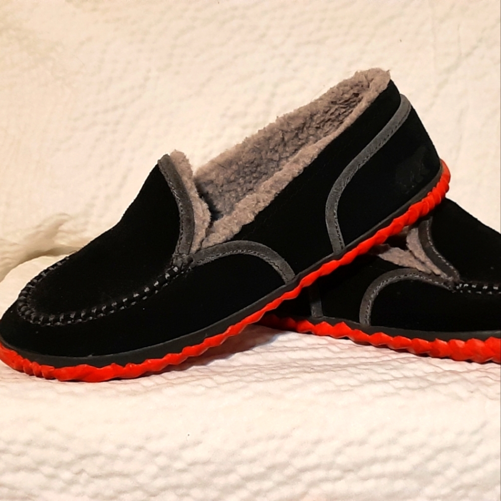 Sorbel slippers/moccasins